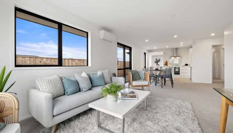 27 Stackwood Avenue, Woodend