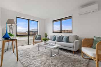 27 Stackwood Avenue, Woodend