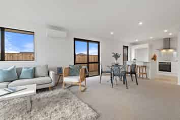 27 Stackwood Avenue, Woodend