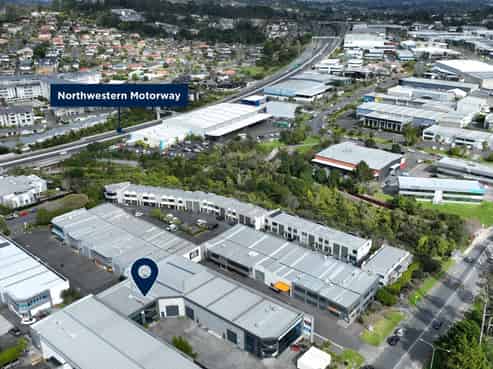 Modern office/warehouse offered for lease