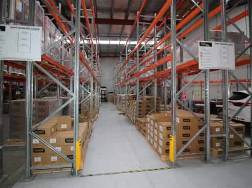 Modern office/warehouse offered for lease