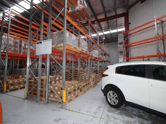 Modern office/warehouse offered for lease