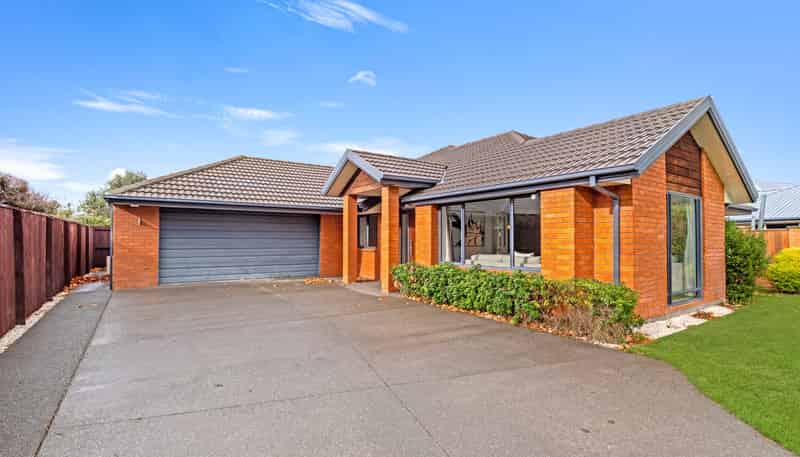 278 Southfield Drive, Lincoln