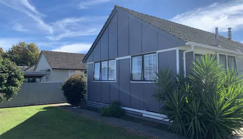 1212 Cunningham Crescent, Mayfair