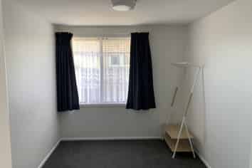 1212 Cunningham Crescent, Mayfair