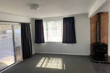 1212 Cunningham Crescent, Mayfair