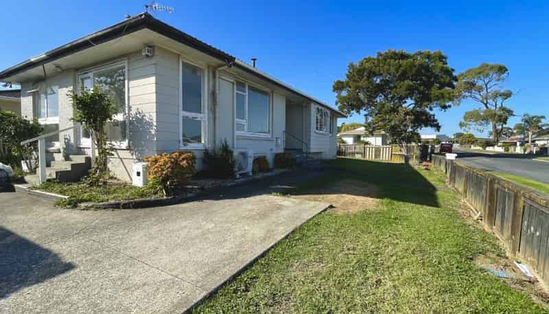 13 Chelburn Crescent, Mangere
