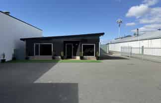 High profile industrial on Gloucester