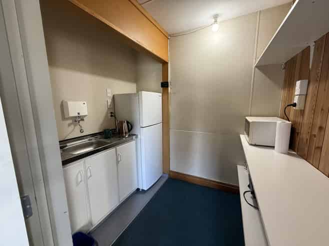 High profile industrial on Gloucester