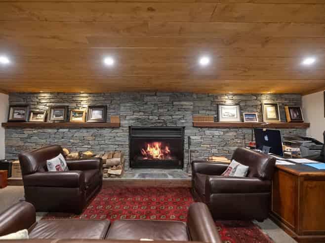 High-profile Queenstown mixed use asset