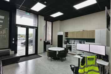 High-Exposure Office Investment - Henderson