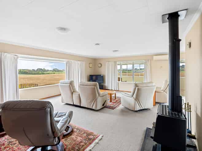 62 Kawiu Road, Levin