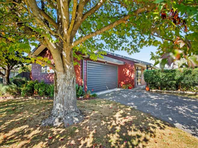 601 Beech Road, Akina