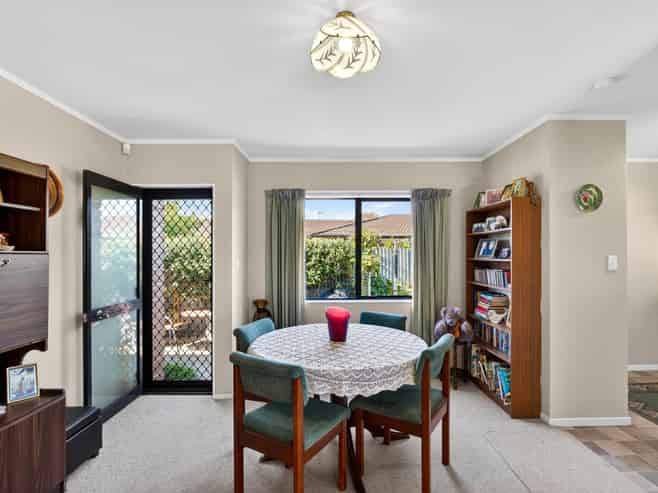 601 Beech Road, Akina