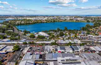 PRIME QUEENS ROAD INVESTMENT
