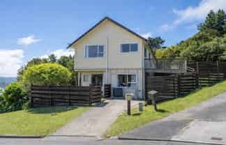 5 Pimlico Place , Newlands