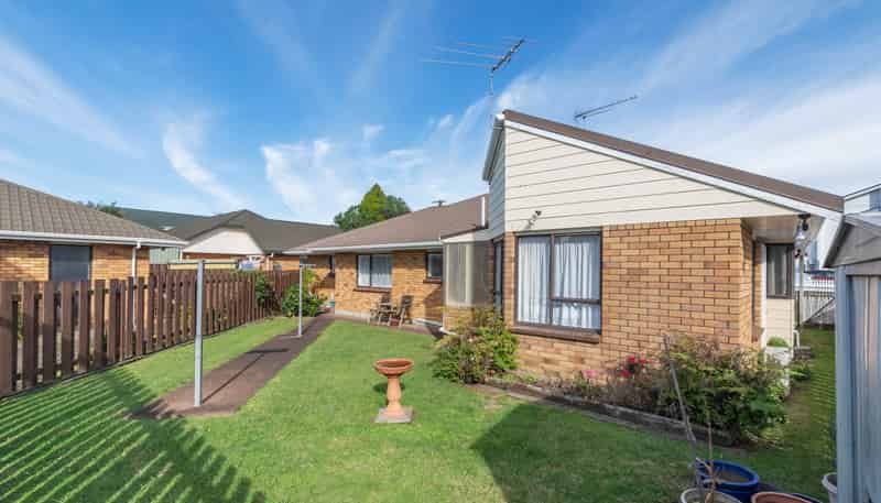 2/1 Nelson Street, Papakura