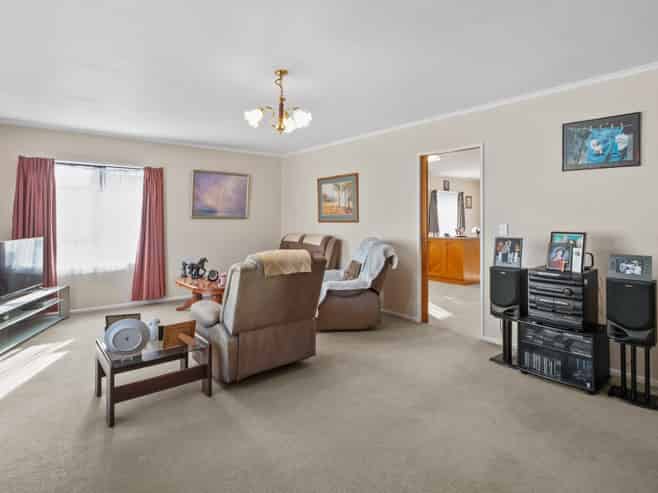 2/1 Nelson Street, Papakura