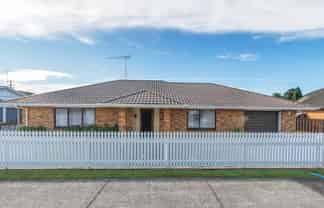 2/1 Nelson Street, Papakura