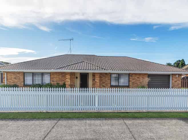 2/1 Nelson Street, Papakura