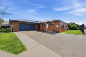 26 Manor Park Drive, Pyes Pa