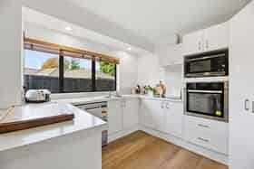 26 Manor Park Drive, Pyes Pa