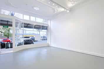 IMMACULATE BOUTIQUE SPACE
