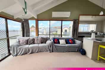 B/137  Cargill Street, Dunedin Central