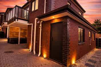 4253 Great North Road, Glendene