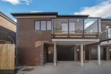 4253 Great North Road, Glendene