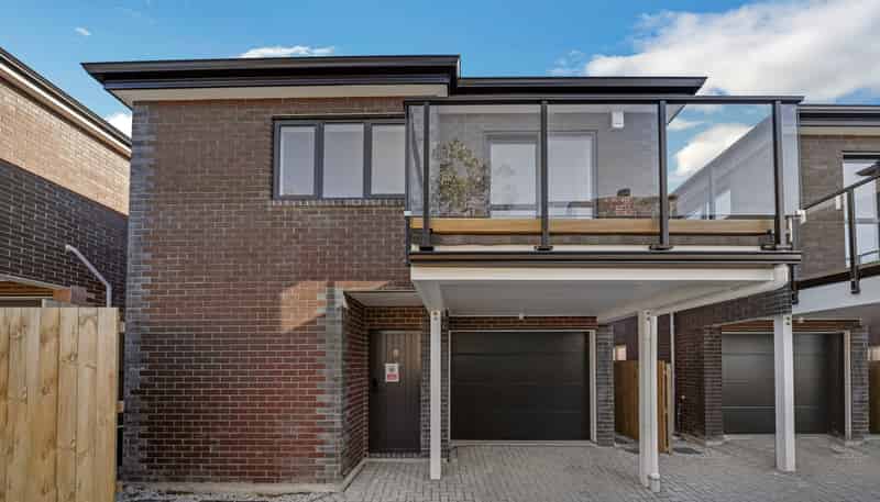 4253 Great North Road, Glendene