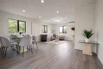 4253 Great North Road, Glendene