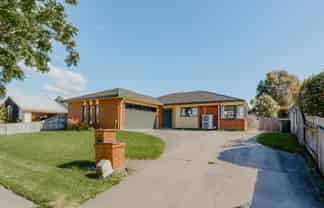 7 Edgewater Grove, Whakatane