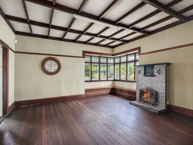 54 Lloyd Avenue, Mount Albert