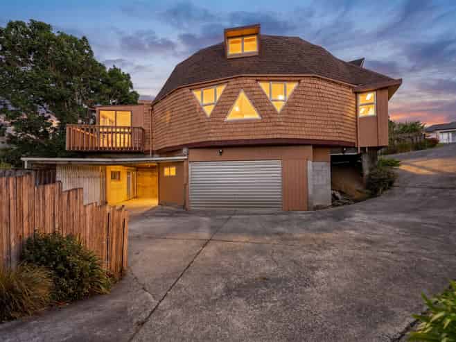 272 Sturges Road, Henderson