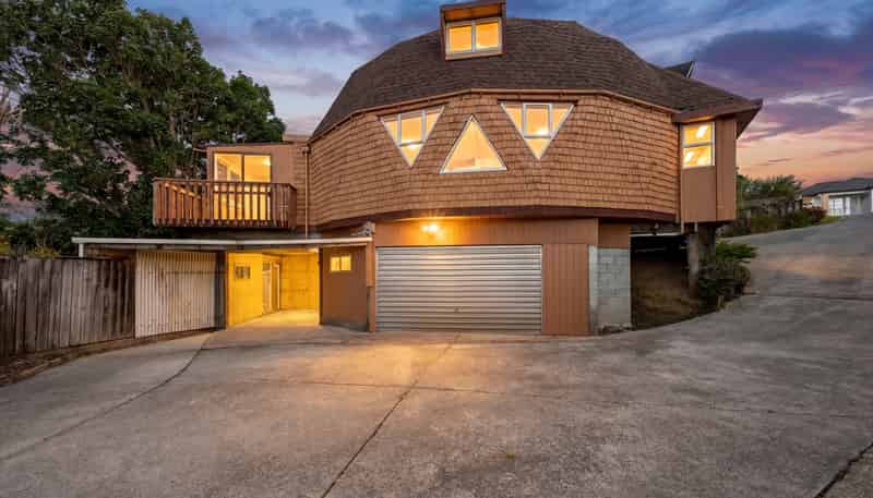 272 Sturges Road, Henderson