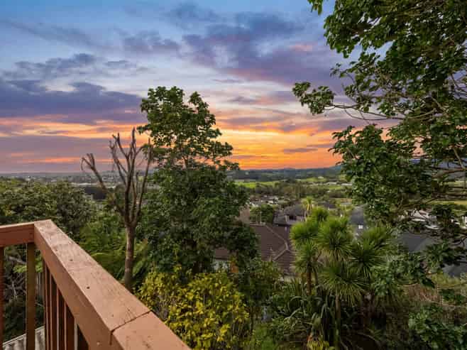 272 Sturges Road, Henderson