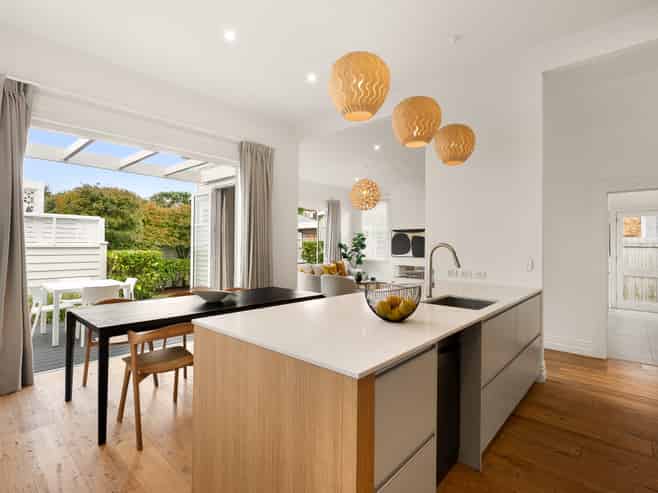 35 Renfrew Avenue, Sandringham