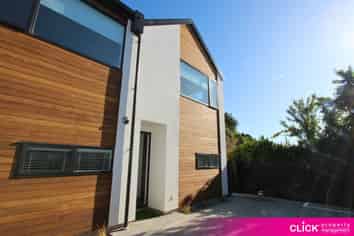 11 Edmund Anscombe Place, Caversham