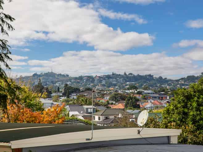 1-6/63E Owairaka Avenue, Mount Albert