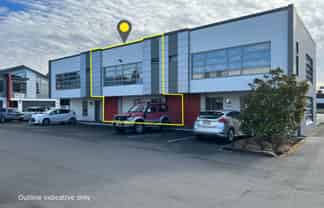 Modern Office Close to Airport - 104m2*