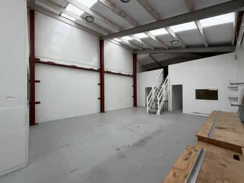 Convenient size in prime Petone