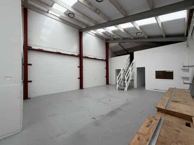 Convenient size in prime Petone