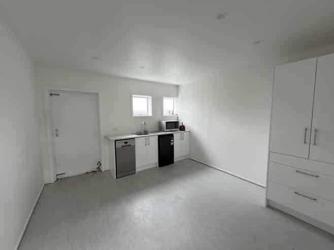 Convenient size in prime Petone