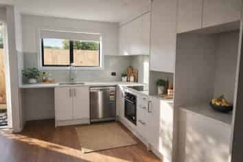 6/358 Main Road, Huapai