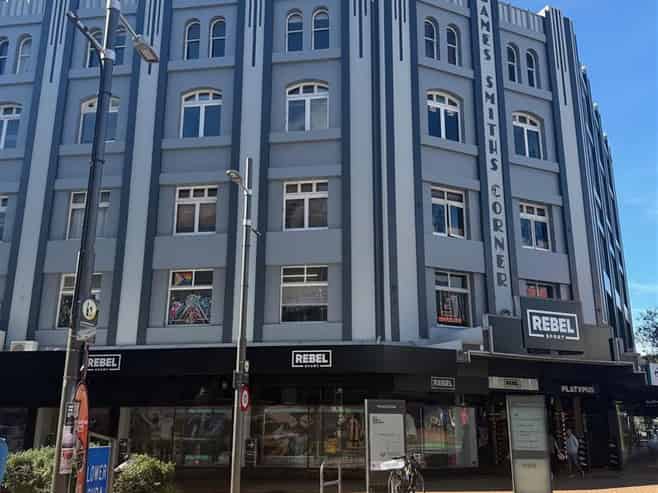 Large Character Floor