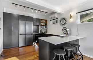 22 Tawa Street, Eastbourne