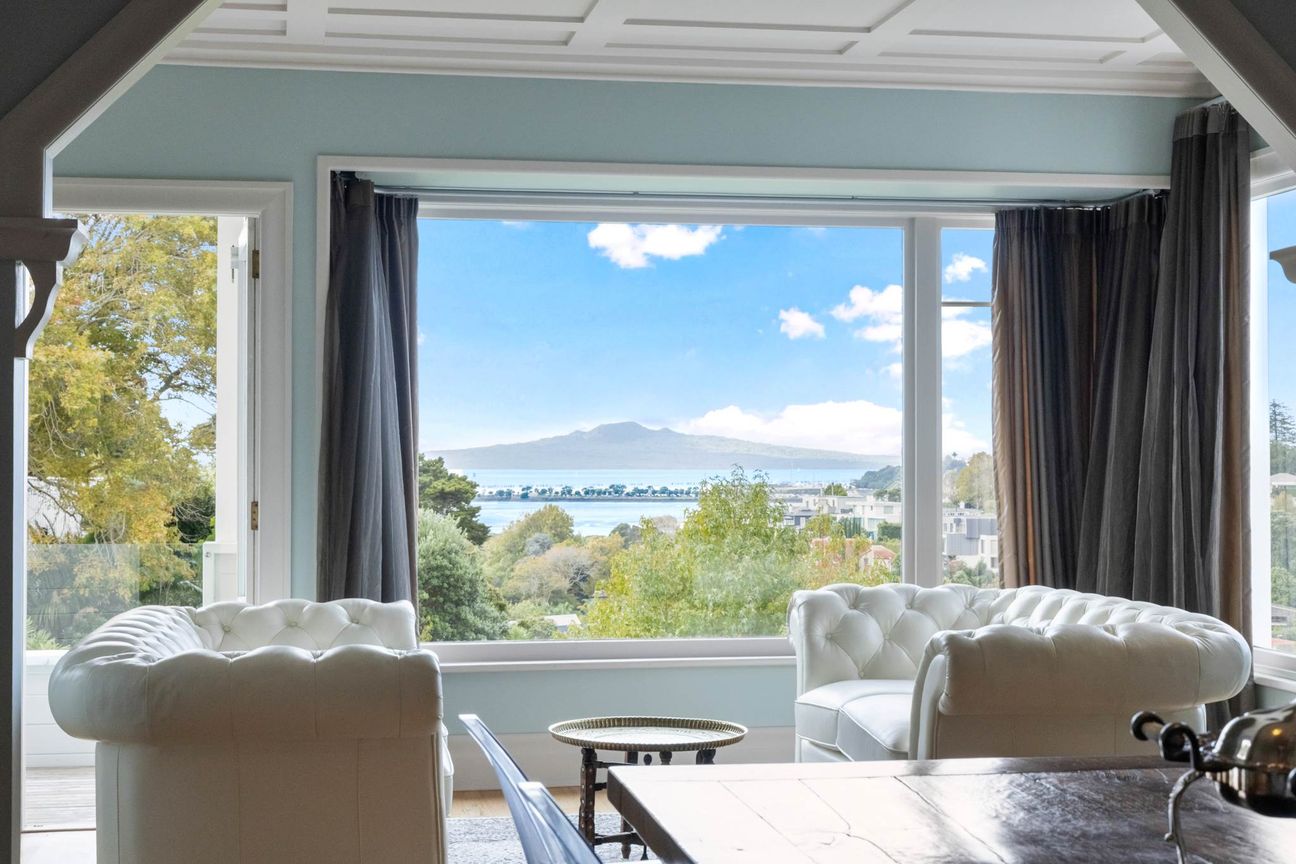 A Masterpiece of Style and Seaviews - Visning 5