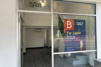 Boutique Clive Square for lease