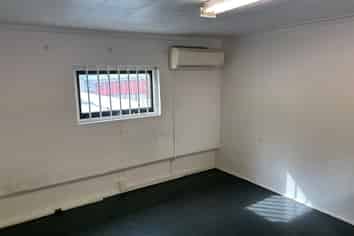 Boutique Clive Square for lease